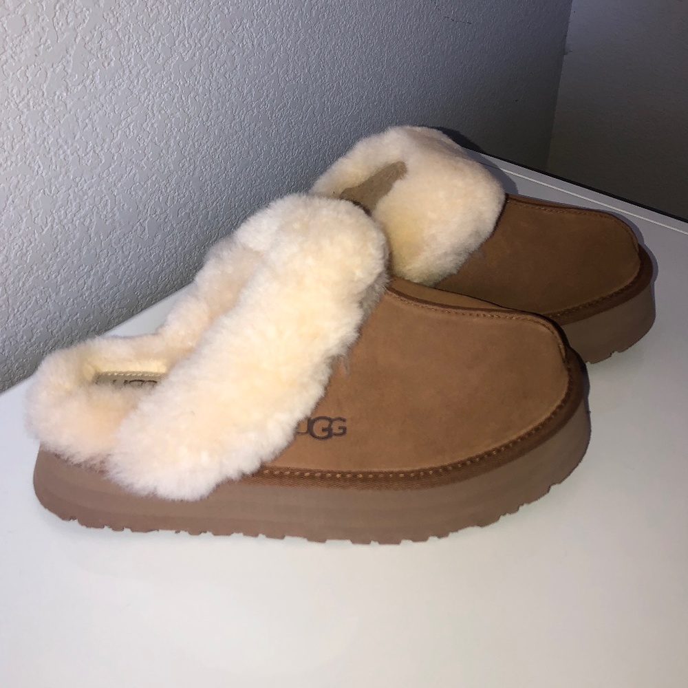 UGG Disquette Chestnut Size 9
